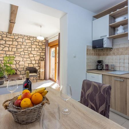 Apartmani Anita Dramalj Exterior photo