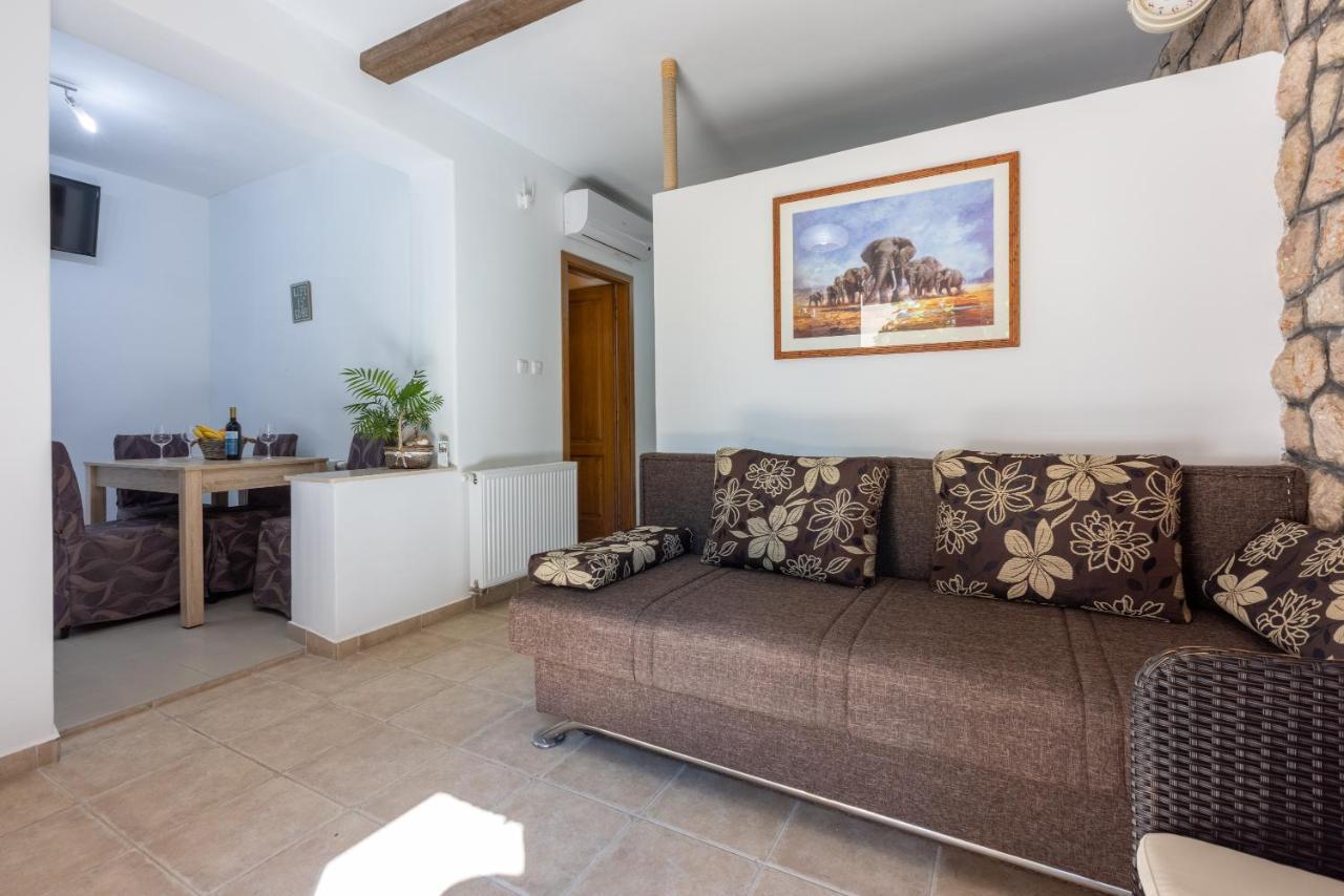 Apartmani Anita Dramalj Exterior photo