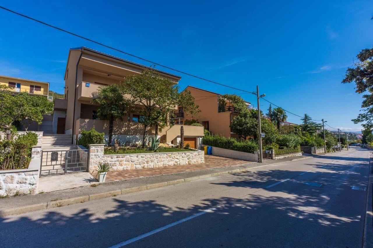 Apartmani Anita Dramalj Exterior photo