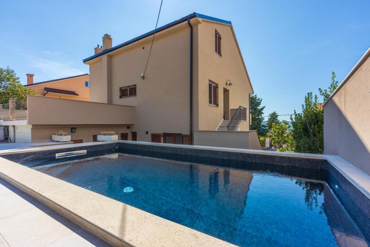 Apartmani Anita Dramalj Exterior photo