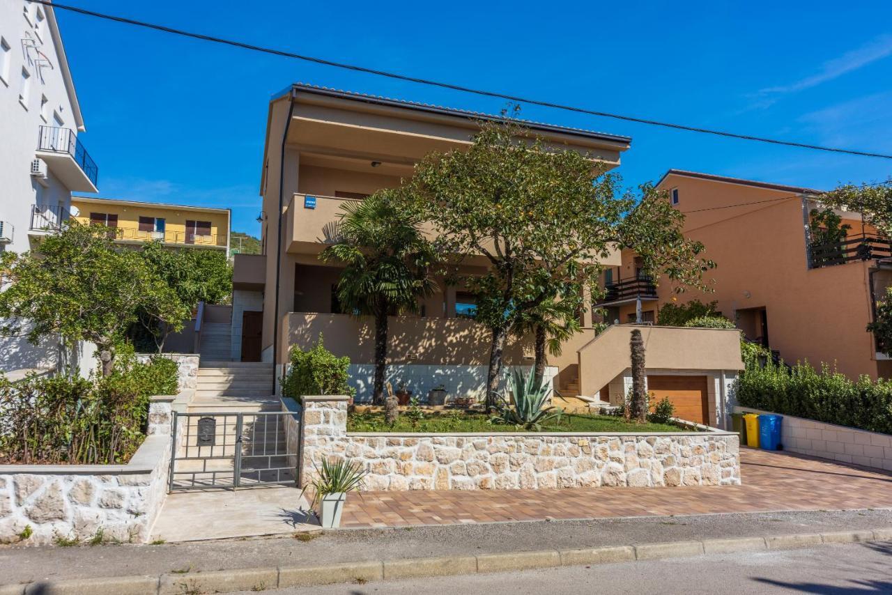 Apartmani Anita Dramalj Exterior photo
